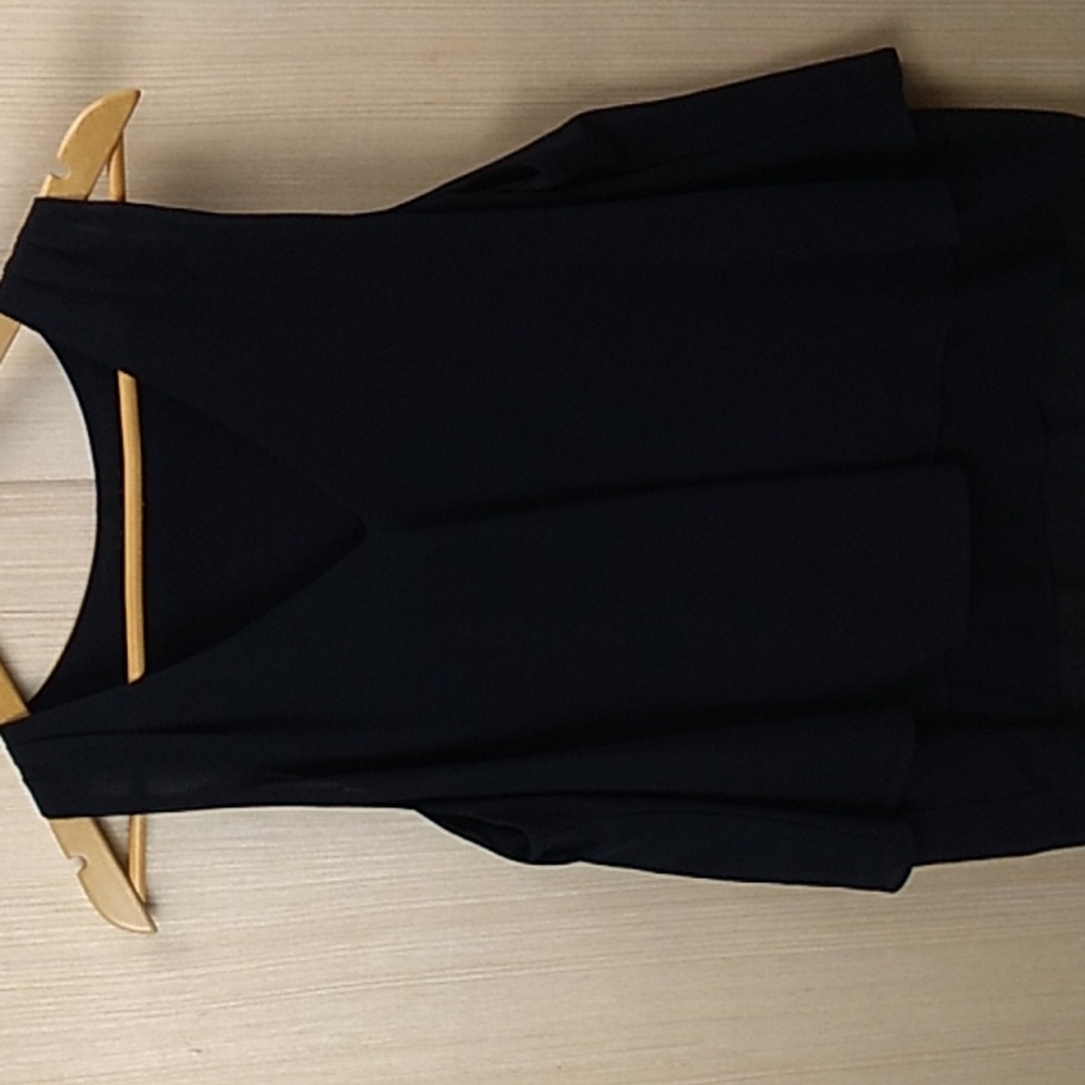 Michel Women's Black tank in size large with a shear layer